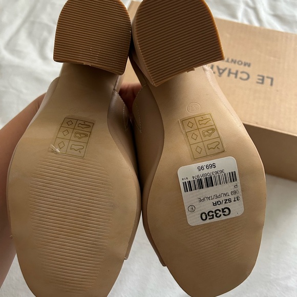 NWT Adorable Beige Sandals - Picture 3 of 5